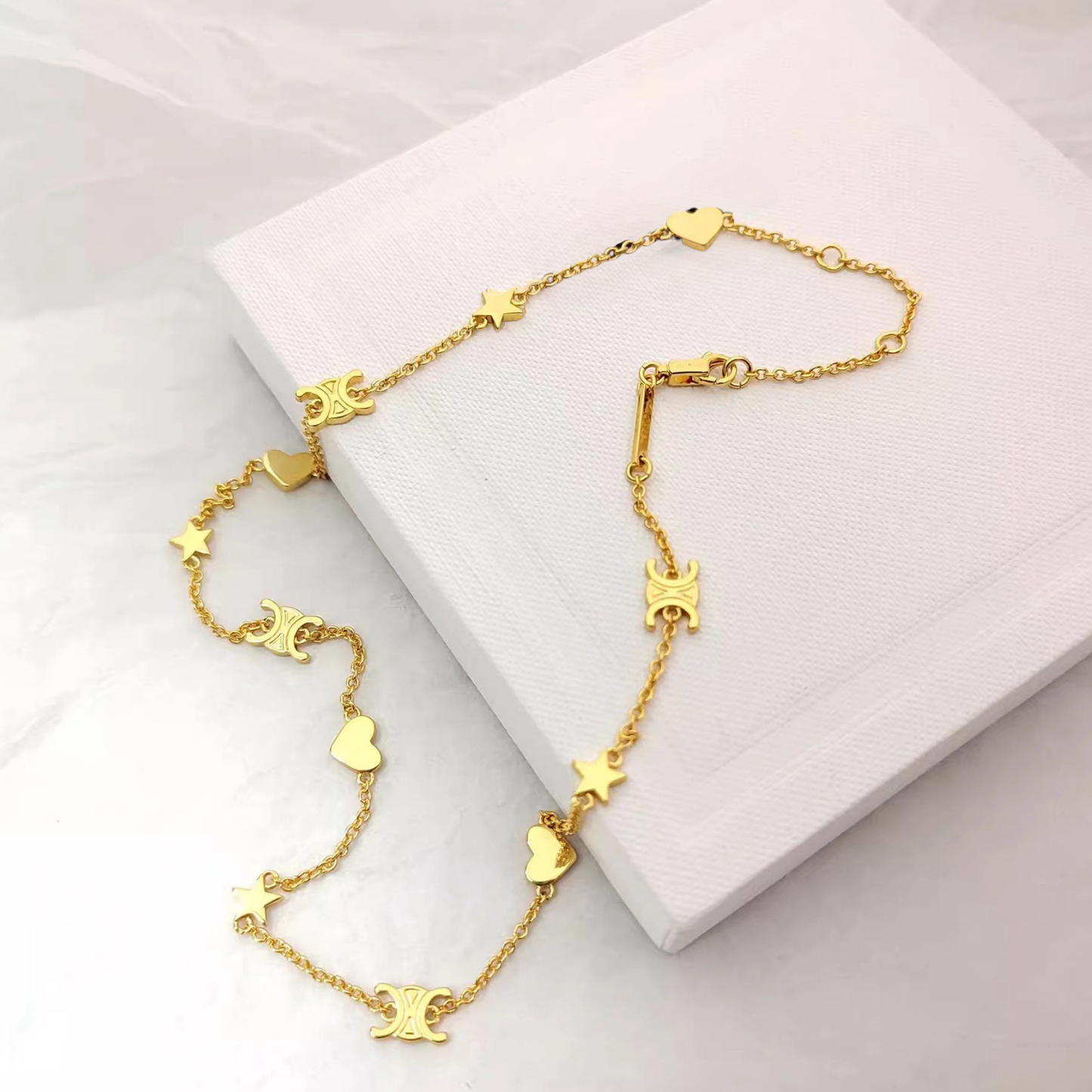 Gold Crooked Chain Necklace with Fixed Heart Pendant – 316L Stainless Steel, Minimalist (Nuevos)