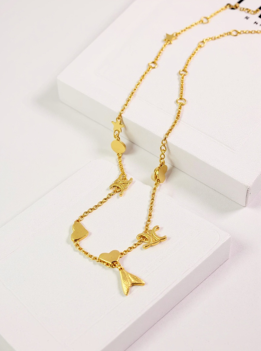 Gold Crooked Chain Necklace with Fixed Heart Pendant – 316L Stainless Steel, Minimalist (Nuevos)