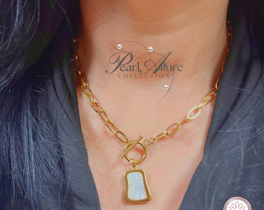 Gold pearl necklace, Pearl vintage necklace