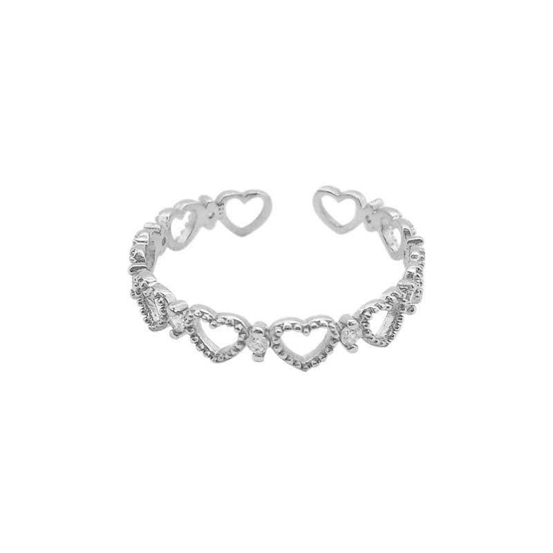 Trace of Love' Collection: 925 sterling silver, high quality gold plated stainless steel. The intricately designed hearts symbolize emotional connections and lasting love. Elegant bracelets, necklaces and heart rings.
