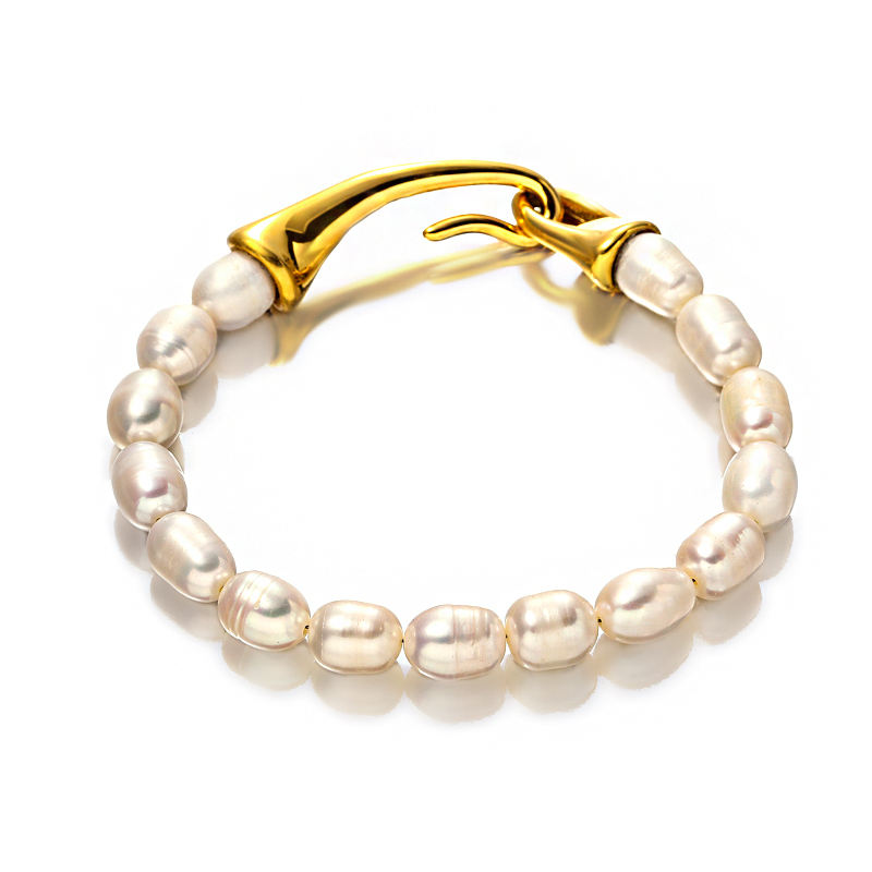 Minimalist Pearl Bracelet with Gold Charm – 18K Gold Plated Stainless Steel (Nuevos)