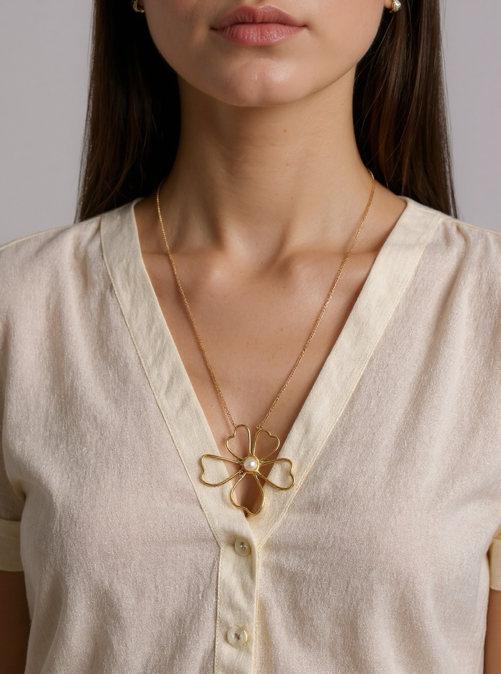 Gold Flower Pearl Necklace – 316L Stainless Steel with 18K Gold Plating (Nuevos)