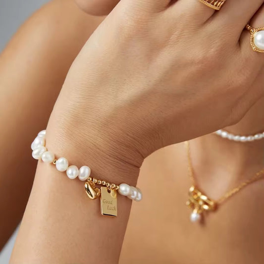 Pearl Bracelet with Heart Charm – 316L Stainless Steel (Nuevos)