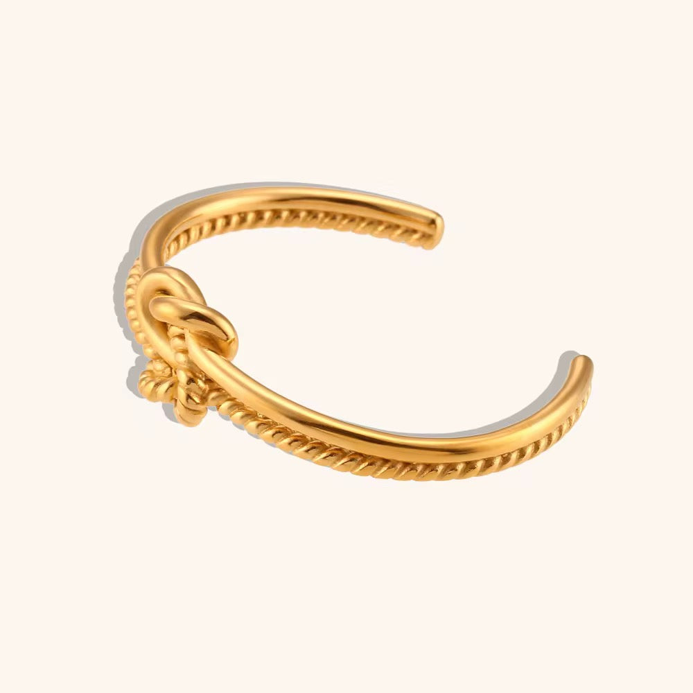 Eternal Knot Bracelet – 18K Gold Plated 316L Stainless Steel